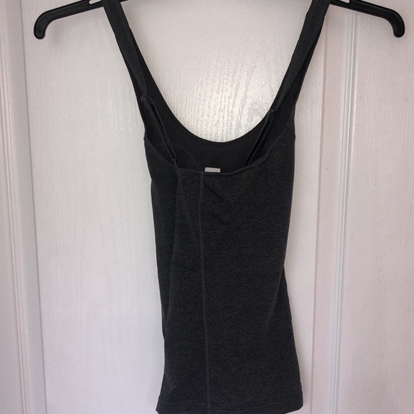 🦋2/$25🦋 roots tank top - Picture 2 of 5
